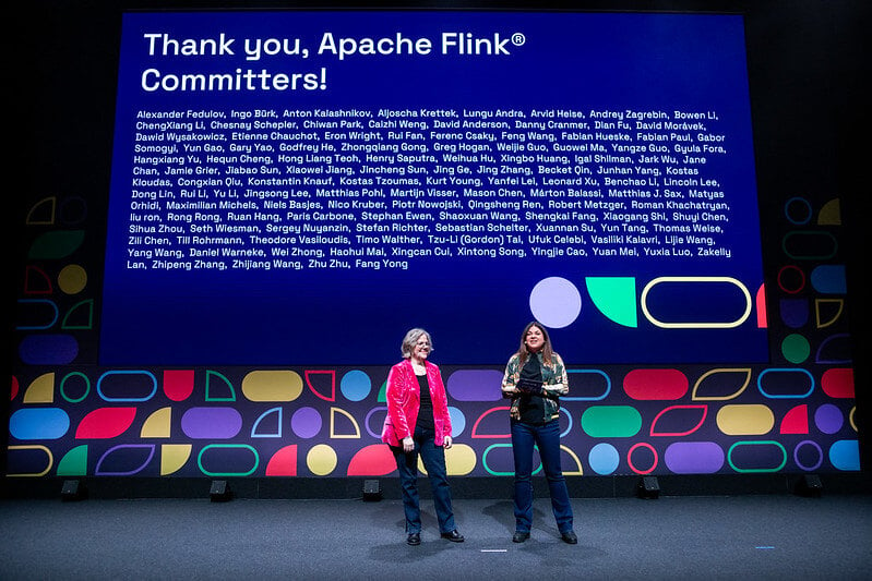 Dawn Leamon and Karin Landers thank the Apache Flink Committers from the mainstage.